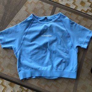 Alphalete Amplify Crop Top